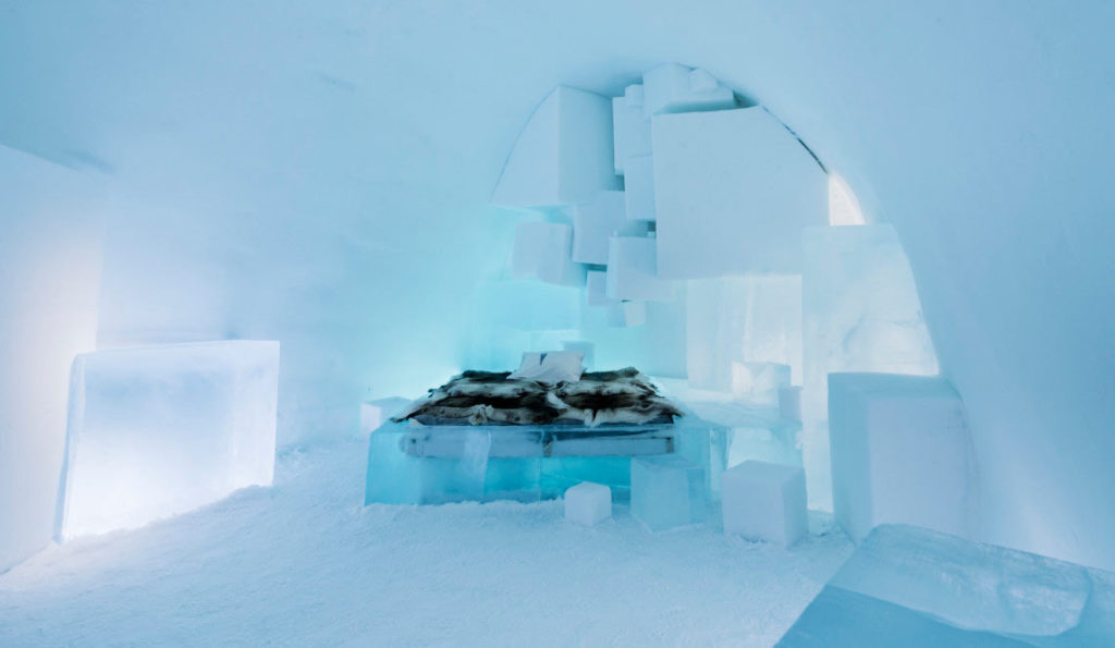 Ледяной отель в Швеции - ледяной номер