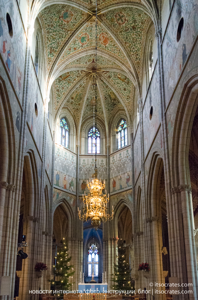 Город Уппсала в Швеции - кафедральный собор Уппсалы - внутри собора
