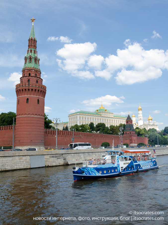 Фото прогулка на речном трамвайчике по Москве реке - вид на Кремль